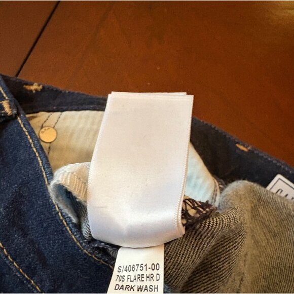 GAP 70s Flare High Rise Dark Wash Denim Jeans Size 27 or Size 4 LONG TALL - Picture 10 of 12
